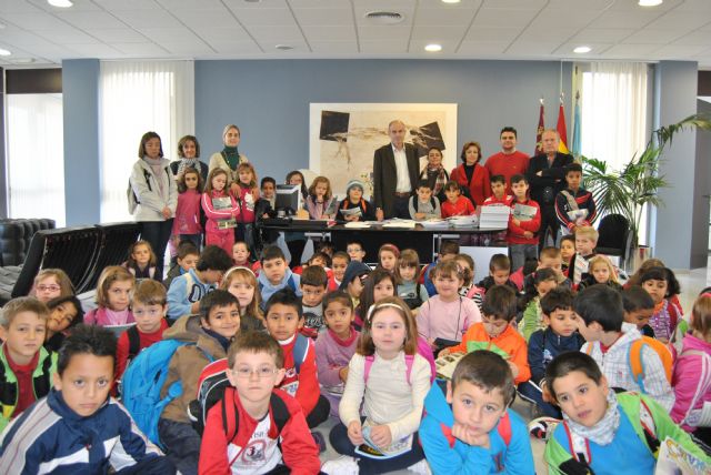 Alumnos de educación infantil visitaron el Ayuntamiento - 1, Foto 1