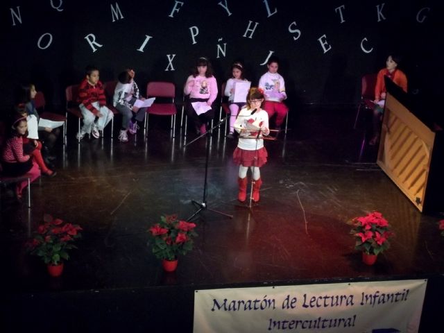 Los ilorcitanos ya disfrutan en el Ayuntamiento del Belén Municipal - 1, Foto 1