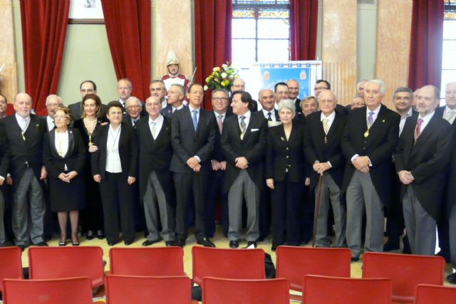 El Alcalde de Molina de Segura recibe la Distinción de Honor de la Real Academia de Medicina y Cirugía de Murcia - 2, Foto 2