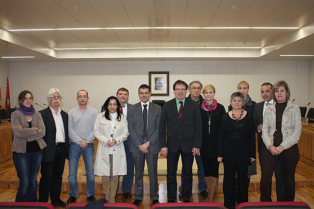 El alcalde de Torre-Pacheco recibe a los miembros del proyecto 50 fit - 1, Foto 1