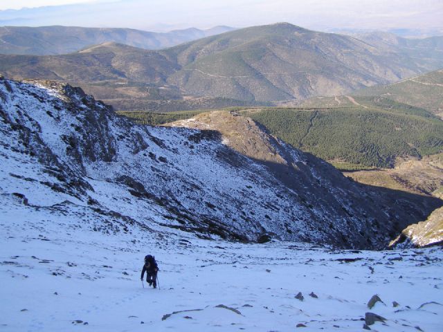 Los socios del club de montaña y espeleología ADENOW de Caravaca, organizaron la tradicional convivencia en Ubeire - 2, Foto 2