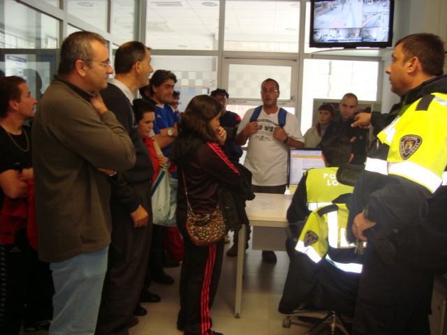 Los usuarios del Servicio de Apoyo Psicosocial visitan el Museo de la Policía Local, Foto 2