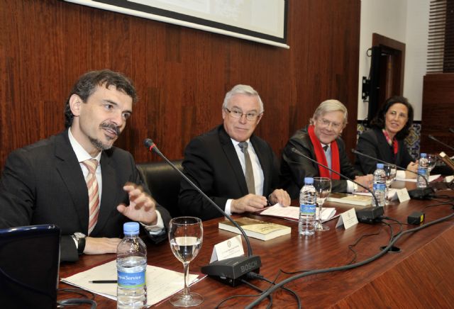 Profesores de la Universidad de Murcia publican un libro acerca de las minorías religiosas en la Región - 2, Foto 2