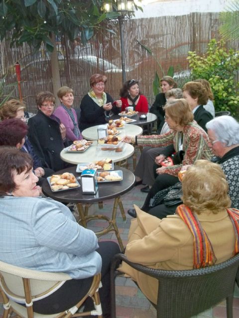 La asociación de mujeres Isabel González torreña presenta su calendario 2012 - 2, Foto 2