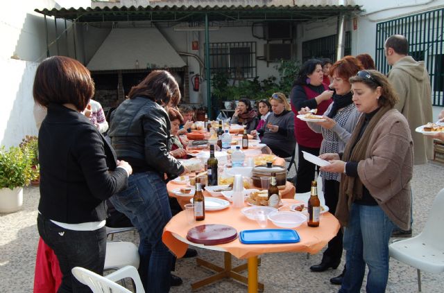Los voluntarios torreños, de comida navideña de convivencia - 3, Foto 3