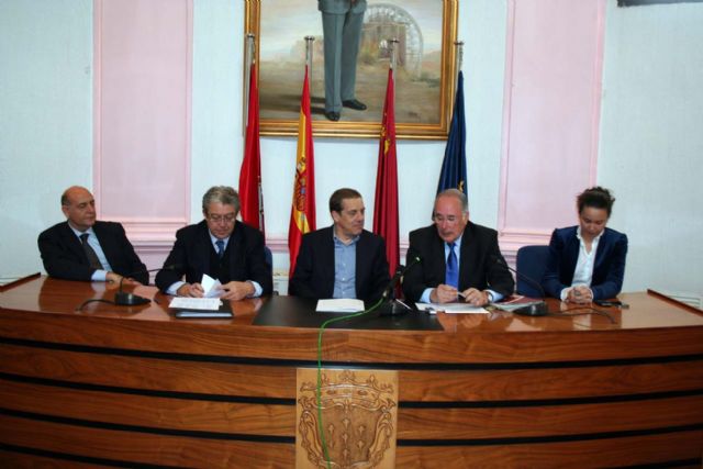La Asociación de Comerciantes de Alcantarilla y la Federación de Familias Numerosas de la Región de Murcia firman un convenio - 2, Foto 2