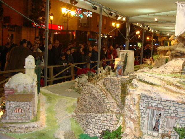 Comienzan las actividades navideñas con el encendido del Belén y el alumbrado municipal - 3, Foto 3