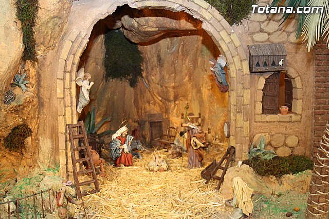 Autoridades municipales inauguran el Beln Municipal, formado por ms de 400 figuras - 2