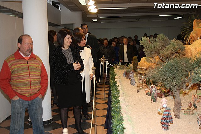 Autoridades municipales inauguran el Beln Municipal, formado por ms de 400 figuras - 16