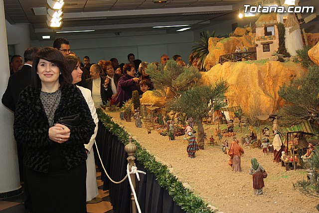 Autoridades municipales inauguran el Beln Municipal, formado por ms de 400 figuras - 18