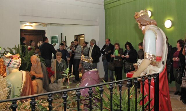 Inaugurado el Belén Municipal y la exposición de Nacimientos Artesanales que se expone en el Centro Cultural ´Casa de los Duendes´ durante toda la Navidad - 2, Foto 2