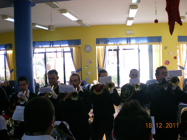 La Banda de cornetas y tambores del Ilustre Cabildo Superior de Procesiones de Totana particip en la ofrenda floral a Santa Eulalia - 10