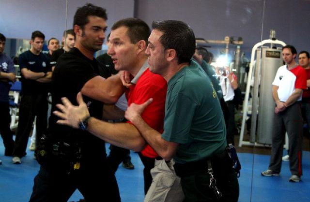 La Policía Local mejora en defensa personal - 3, Foto 3