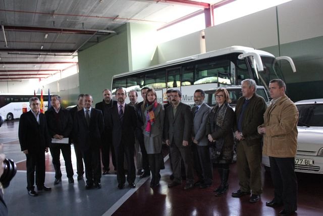 La Comunidad dona 28 vehículos del Parque Móvil para realizar prácticas de Formación Profesional en 17 IES de la Región - 1, Foto 1