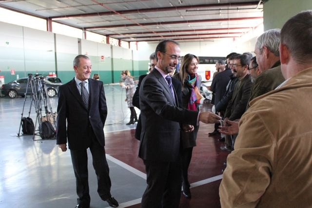 La Comunidad dona 28 vehículos del Parque Móvil para realizar prácticas de Formación Profesional en 17 IES de la Región, Foto 2