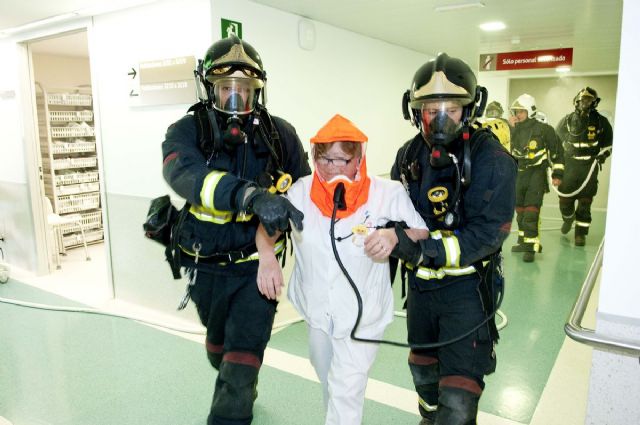 El hospital de Santa Lucía se pone a prueba de incendios - 1, Foto 1