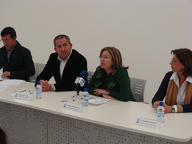 Más de 80 alumnos realizan cursos de informática, idiomas, comercio y atención a la dependencia - 2, Foto 2
