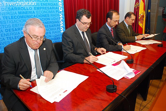 La Comunidad garantiza la financiación de las universidades públicas con un acuerdo que aporta 200 millones de euros para 2012 - 2, Foto 2