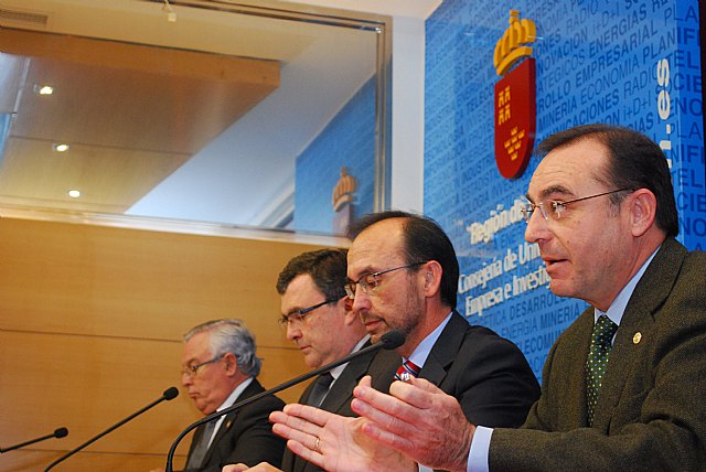 La Comunidad garantiza la financiación de las universidades públicas con un acuerdo que aporta 200 millones de euros para 2012 - 3, Foto 3