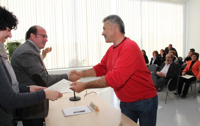Puerto Lumbreras clausura el Taller de Empleo con el que 22 alumnos han cursado talleres de especialización laboral durante un año - 1, Foto 1