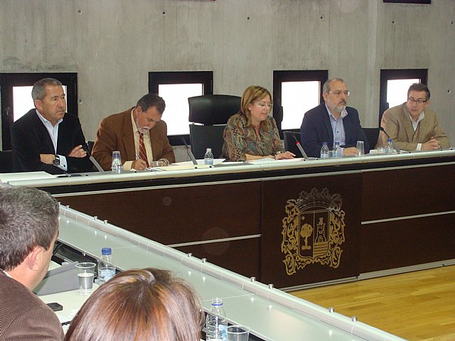 El Pleno aprueba el presupuesto para 2012 con una reducción del 6,8% en Gastos - 1, Foto 1