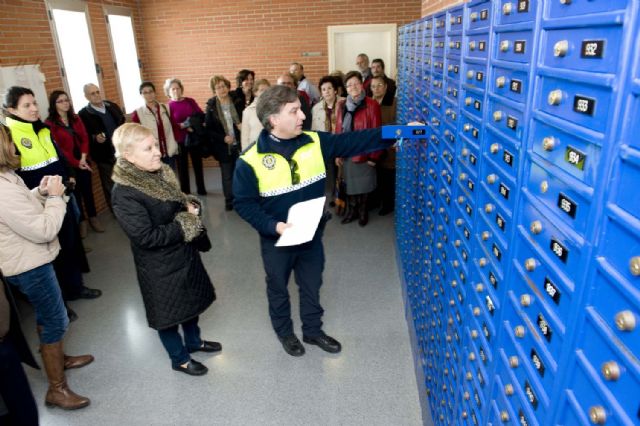 Se hacen pasar por voluntarios de Servicios Sociales para obtener datos personales y de su vivienda - 1, Foto 1