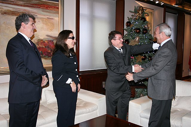 El presidente de la Comunidad recibe al director general de la ONCE en España - 2, Foto 2