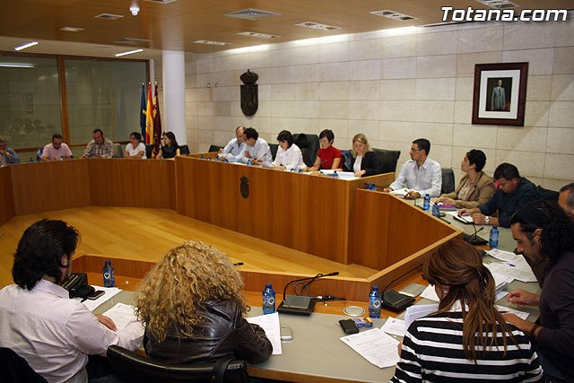 La concejalía de Atención Social propone al Gobierno de la Nación la elaboración de una Ley de Garantía de Derechos y Servicios Sociales, Foto 1