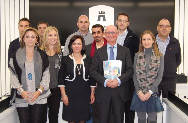 Además presentó un Plan de Saneamiento Financiero y de Austeridad y un Plan Económico Financiero 2011-2014 - 1, Foto 1