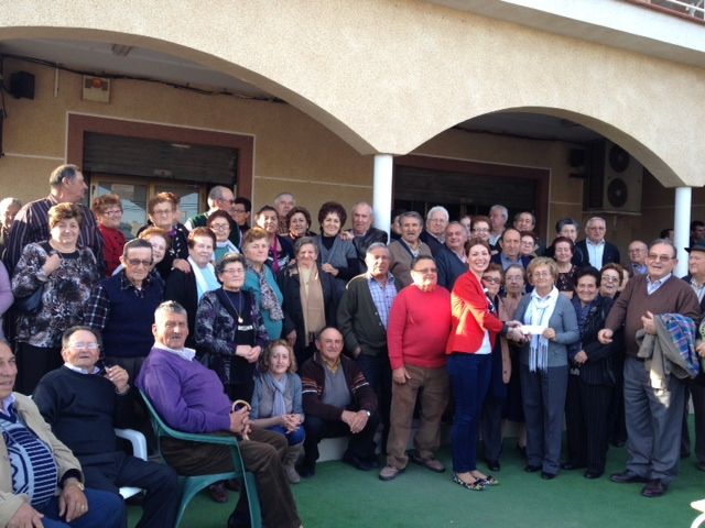 Los colectivos vecinales de Morata entregan al Alcalde 3.661 euros - 1, Foto 1