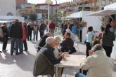 El mercadillo navideño de puerto de Mazarrn ha llenado de vida y fiesta la plaza de Toneleros