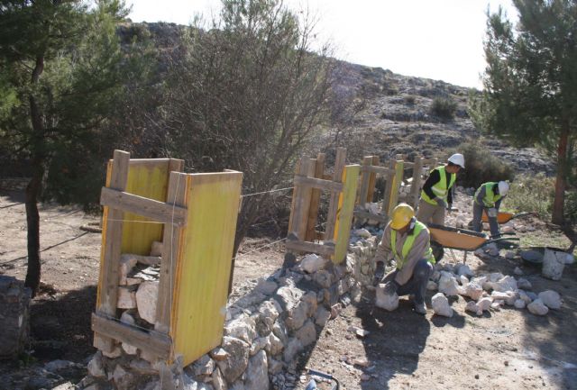 Iniciado un proyecto de adecuación ambiental en la Fuente de las Tosquillas de Barranda - 2, Foto 2