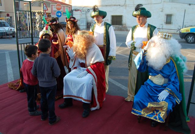 Los Reyes Magos reciben las cartas de unos niños torreños que disfrutaron de atracciones feriales gratis - 4, Foto 4