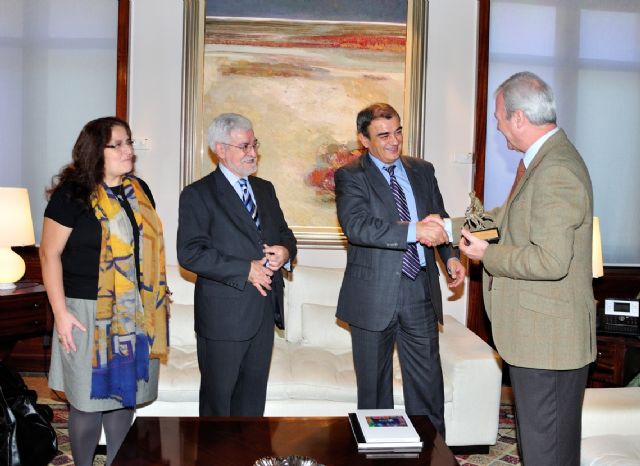 COCETA premia a Valcárcel por su apoyo al cooperativismo - 1, Foto 1