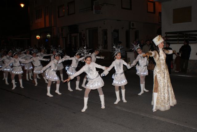 Los Reyes Magos desembarcan en San Pedro del Pinatar acompañados de ms de 200 personas - 2