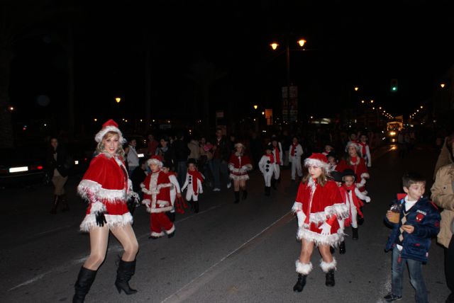 Los Reyes Magos desembarcan en San Pedro del Pinatar acompañados de ms de 200 personas - 4