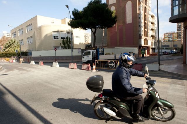 Corte de tráfico en la intersección de Carlos III con García Lorca por obras de saneamiento - 1, Foto 1