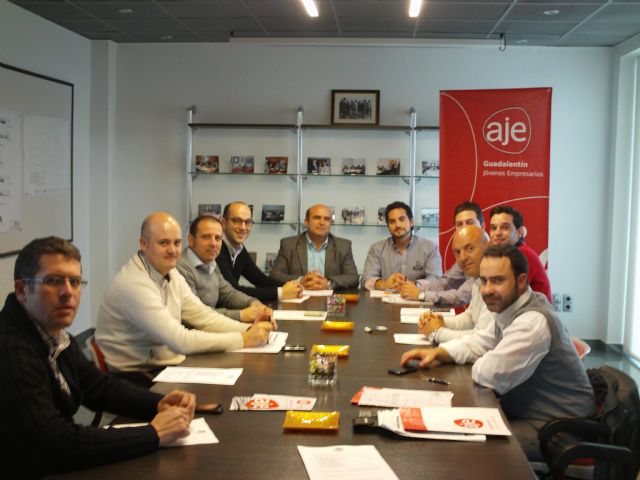 Los Jóvenes Empresarios del Guadalentín se reúnen en el Polígono Industrial Saprelorca para acordar nuevas medidas para el desarrollo empresarial - 2, Foto 2