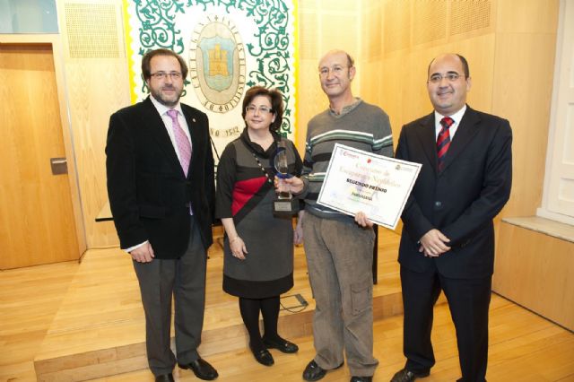 El concejal de Comercio destaca la calidad de los participantes en el Concurso de Escaparates Navideños - 3, Foto 3