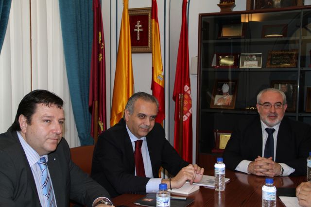 El presidente de la Federación Española de Baloncesto visita la UCAM - 1, Foto 1