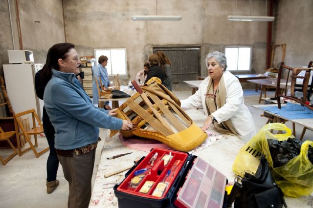 Las amas de casa se guisan sus muebles viejos - 5, Foto 5