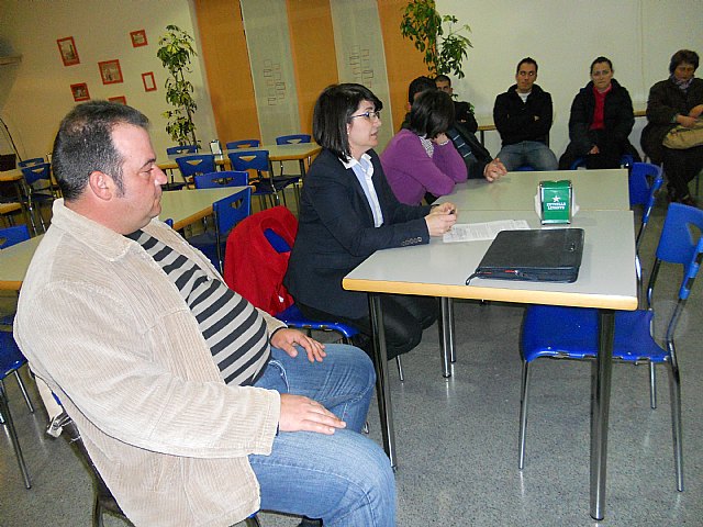 La alcaldesa se reúne con los vecinos del Paretón para informar sobre las propuestas del PGMO con relación a la pedanía, Foto 2