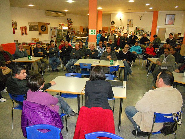 La alcaldesa se reúne con los vecinos del Paretón para informar sobre las propuestas del PGMO con relación a la pedanía, Foto 3