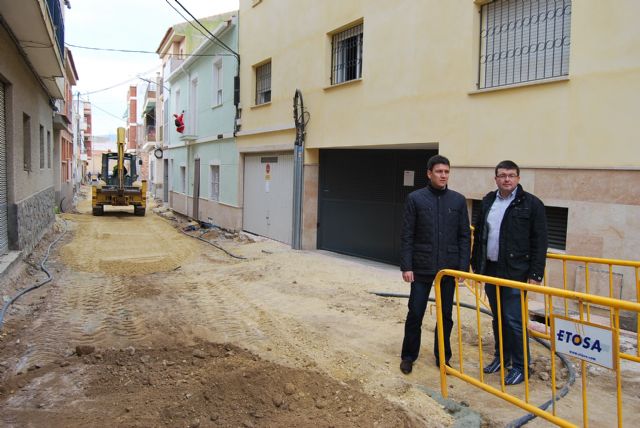 La calle Valeros, incluida en el POS de 2011, est siendo mejorada lo que provocar un corte de agua el prximo martes, Foto 3