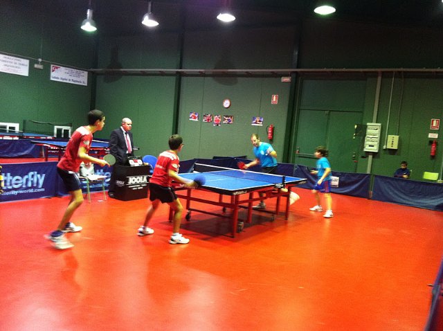 Tenis de mesa. 2ª nacional. Victoria de la Peña Barcelonista de Totana en la Zubia, Foto 2