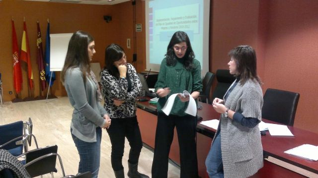 Formación para los miembros de la Comisión Municipal de Igualdad - 1, Foto 1