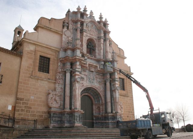 El Ayuntamiento inicia un plan de mantenimiento de la cubierta y fachada de la Basílica de la Vera Cruz - 1, Foto 1