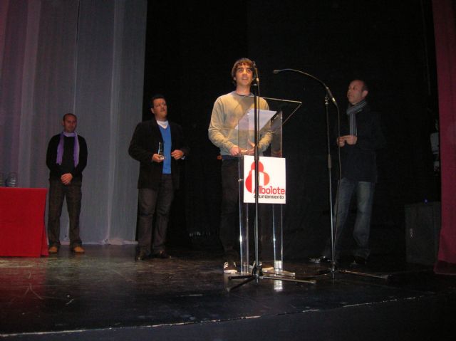 Sinfín vuelve a recoger premios en el Certamen de Teatro Amateur de Albolote (Granada), Foto 2