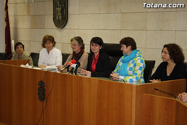 La alcaldesa de Totana recibe a dos delegaciones francesas y una checa - 2