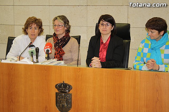 La alcaldesa de Totana recibe a dos delegaciones francesas y una checa - 13